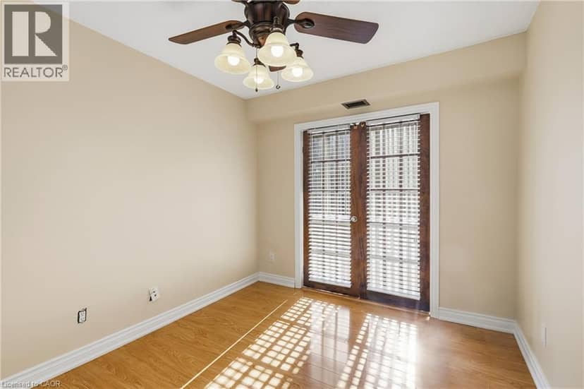 7 GALE Crescent Unit# B3 — photo 15 of 32