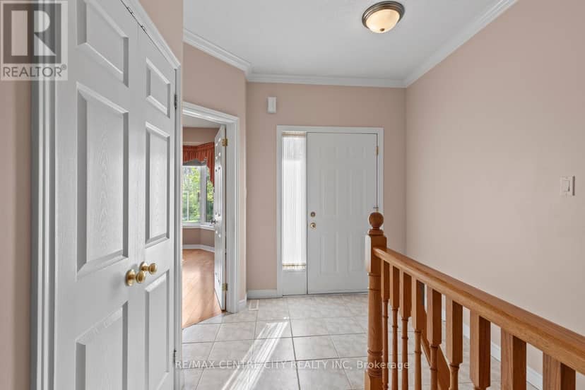 5 - 448 Commissioners Road E — photo 4 of 32
