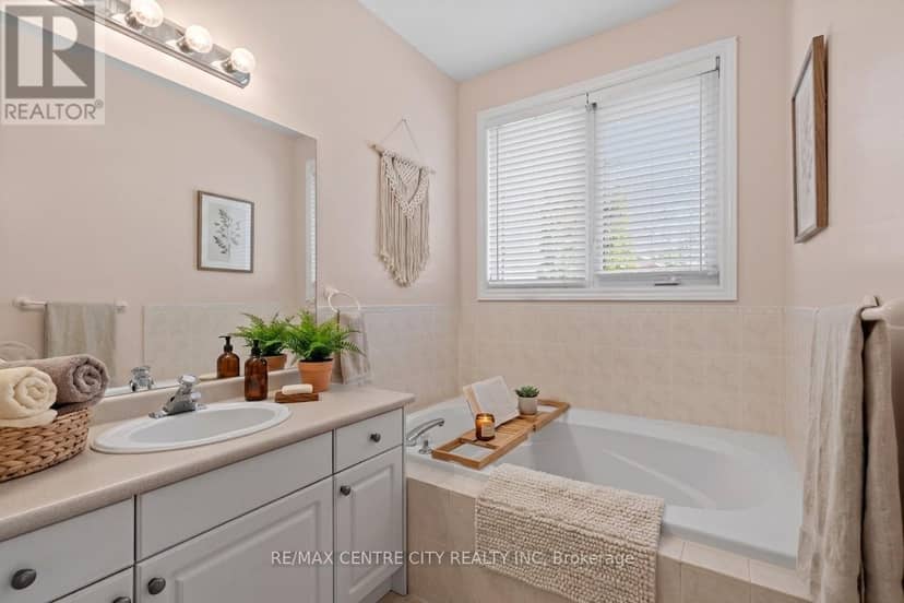 5 - 448 Commissioners Road E — photo 8 of 32