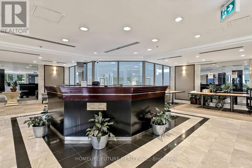511 - 3233 Eglinton Avenue E — photo 6 of 40