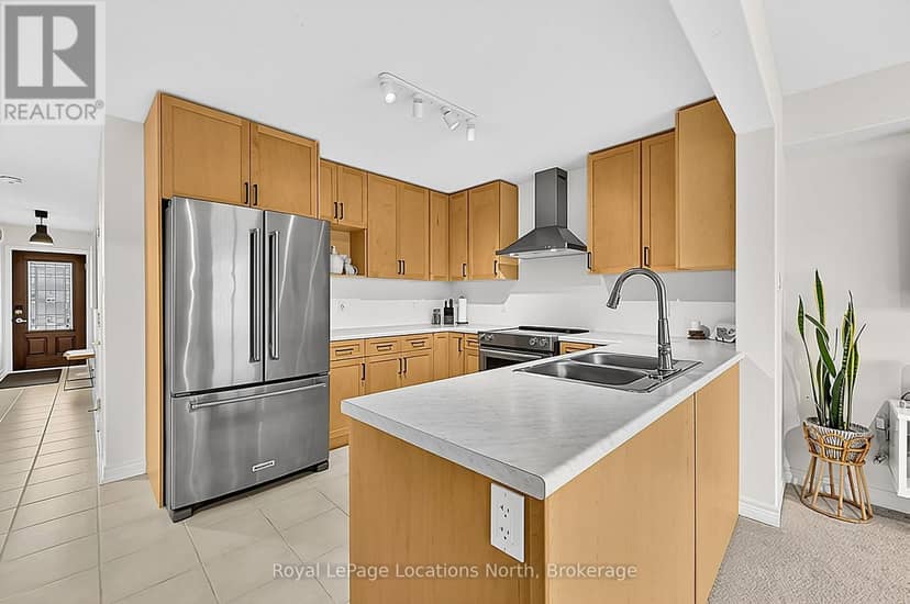 63 Archer Avenue — photo 16 of 40