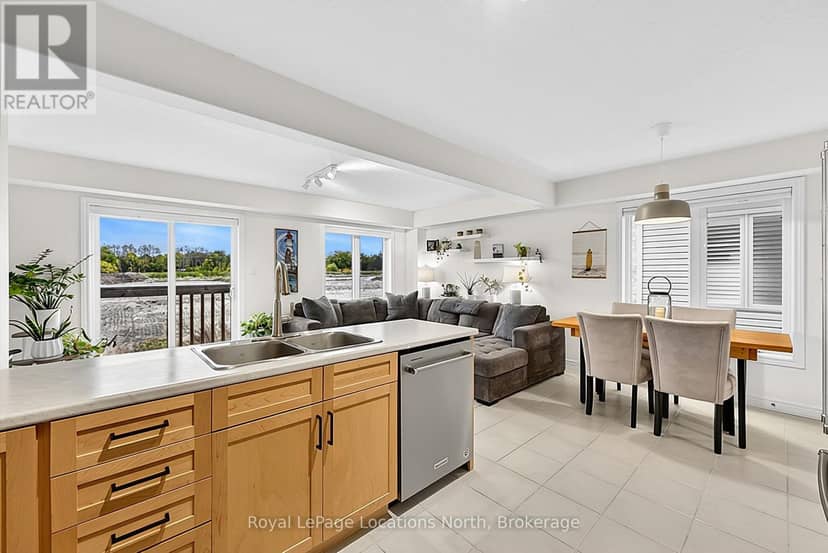63 Archer Avenue — photo 19 of 40