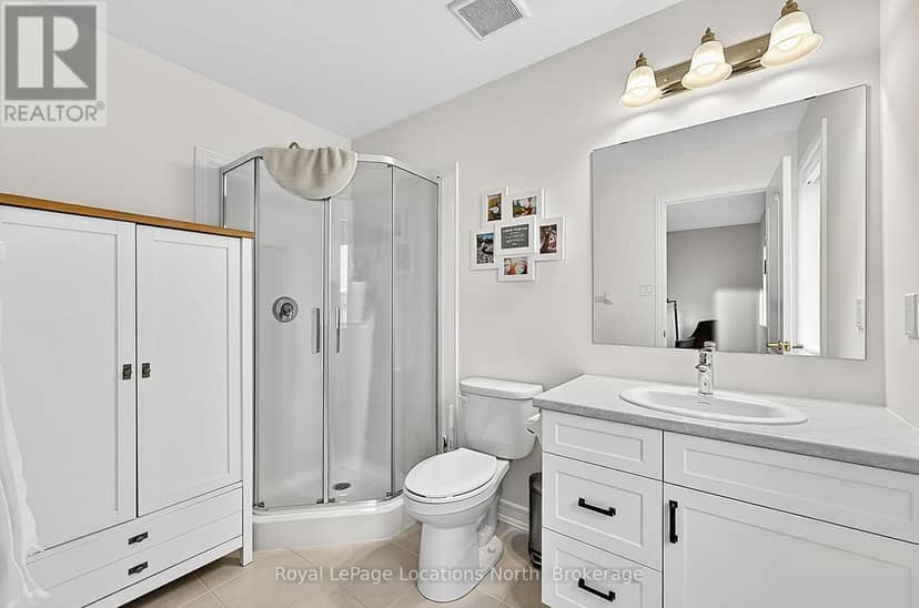 63 Archer Avenue — photo 25 of 40