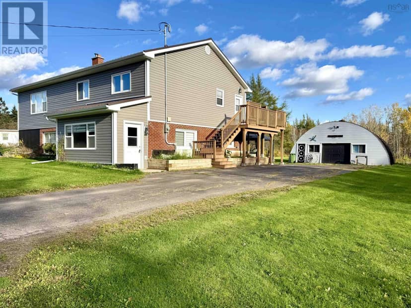 636 Macdonald Road — photo 1 of 40