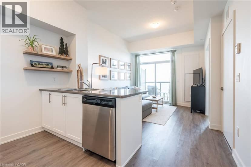 600 NORTH SERVICE Road Unit# 613 — photo 9 of 40