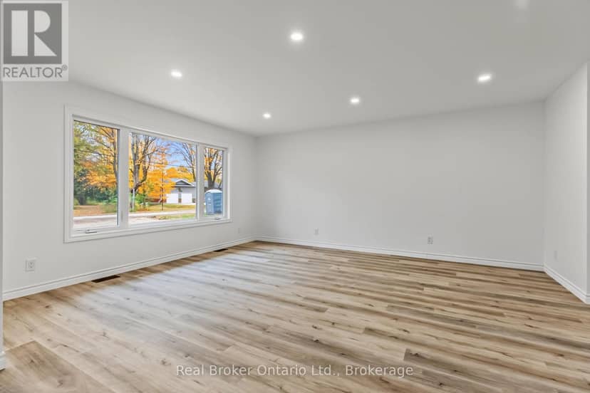 155 Canrobert Street — photo 13 of 40
