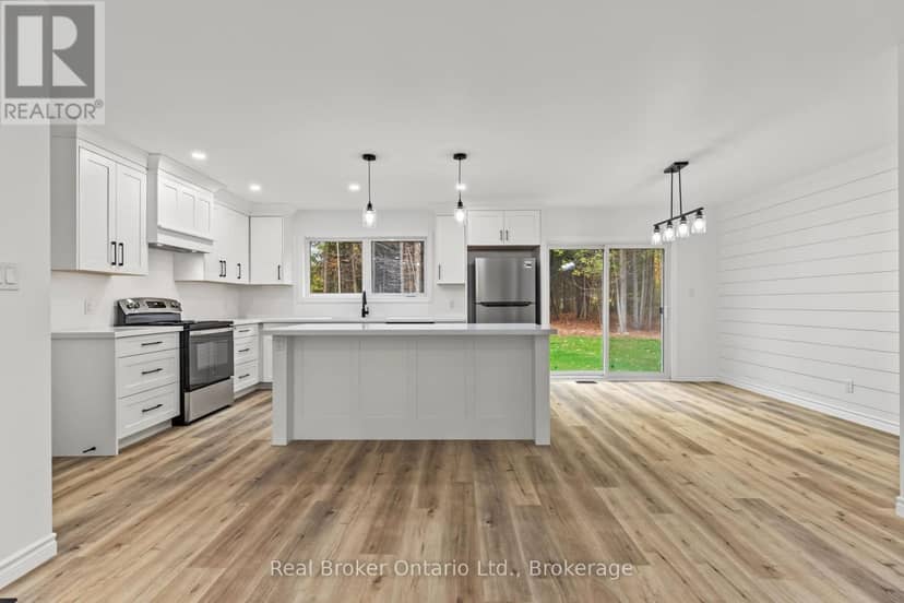 155 Canrobert Street — photo 16 of 40