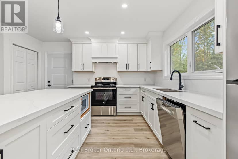155 Canrobert Street — photo 19 of 40