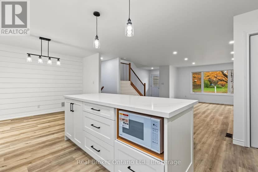 155 Canrobert Street — photo 21 of 40