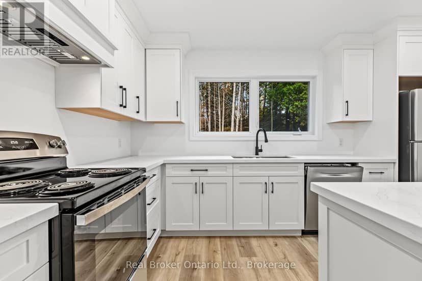 155 Canrobert Street — photo 22 of 40