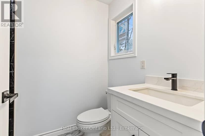 155 Canrobert Street — photo 29 of 40