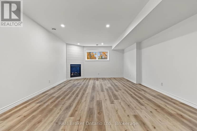 155 Canrobert Street — photo 36 of 40