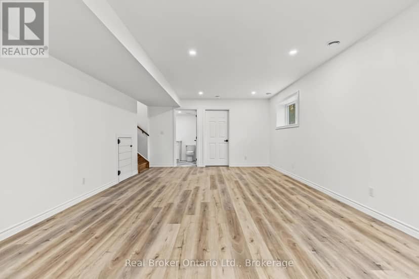 155 Canrobert Street — photo 37 of 40