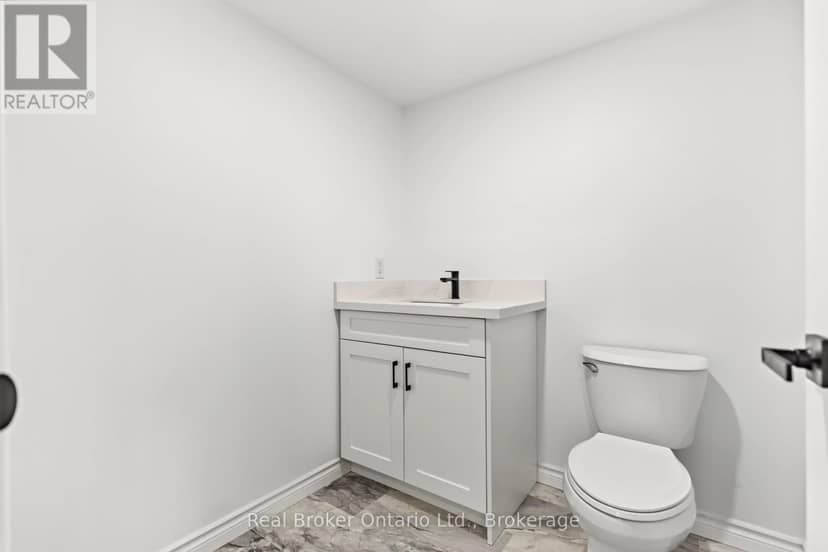 155 Canrobert Street — photo 38 of 40