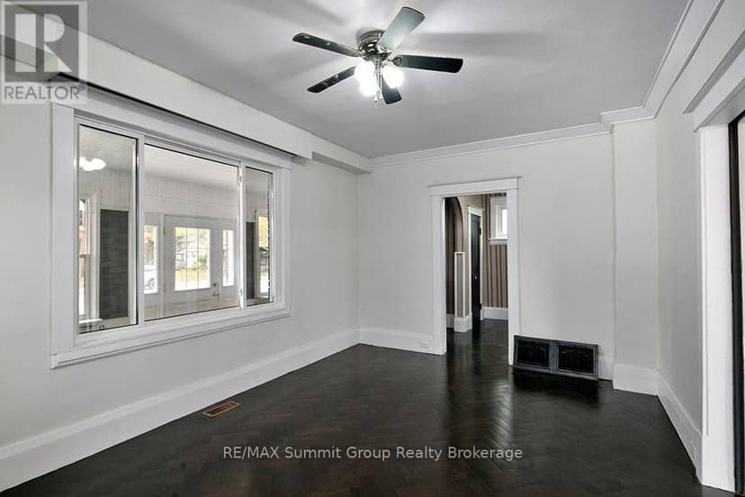 151 Main Street E — photo 6 of 40