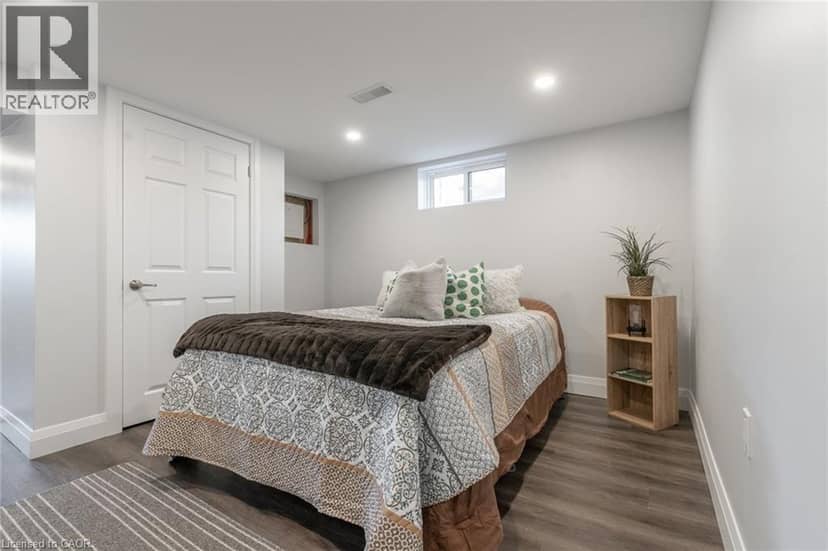 58 SANDALWOOD Avenue — photo 37 of 40