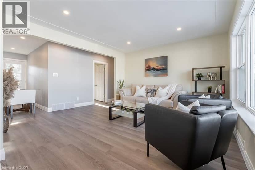 58 SANDALWOOD Avenue — photo 4 of 40