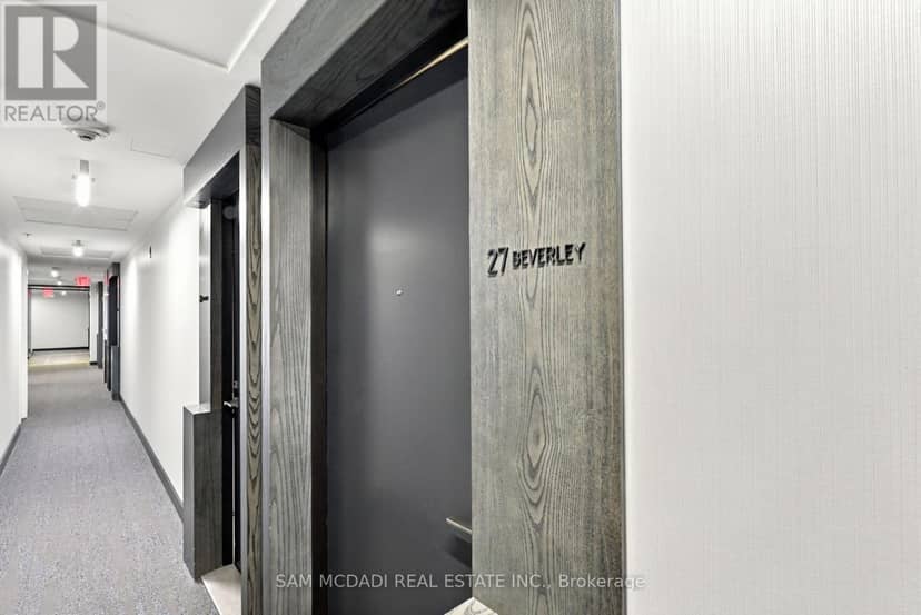 TH27 - 15 Beverley Street, Toronto, photo 2