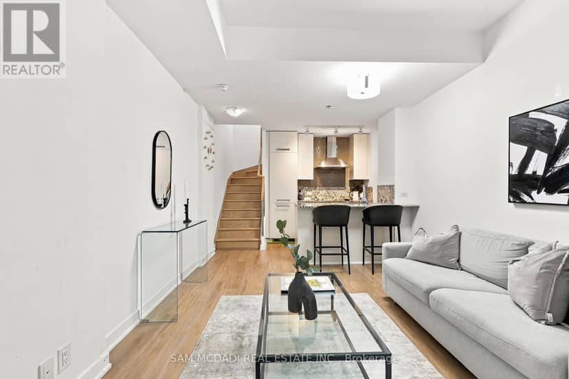 TH27 - 15 Beverley Street, Toronto, photo 6