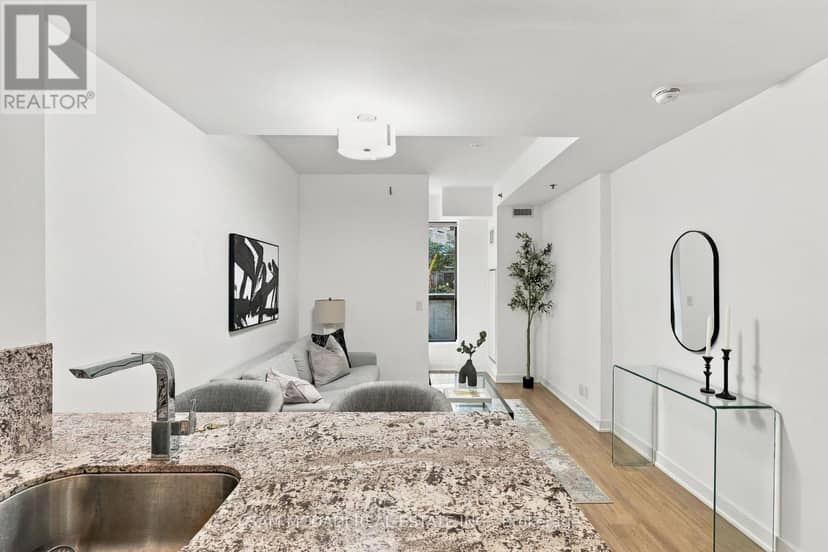 TH27 - 15 Beverley Street, Toronto, photo 7