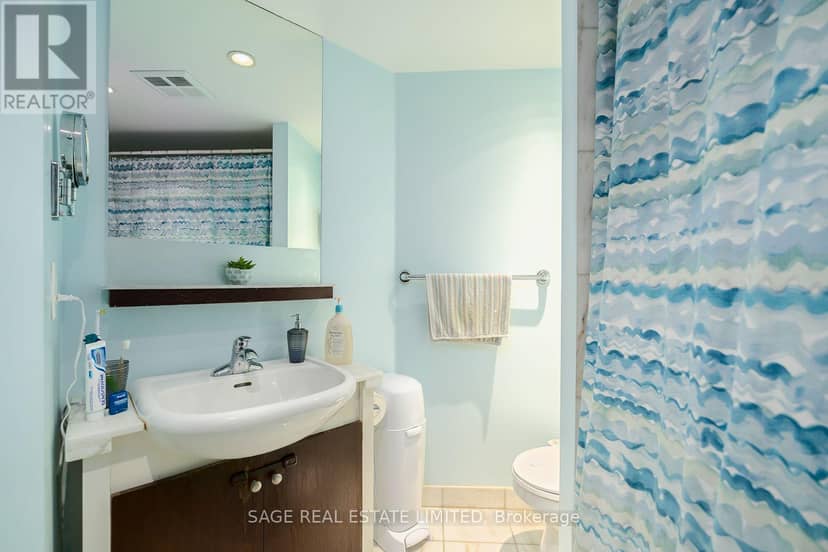 1705 - 208 Queens Quay W, Toronto, photo 4
