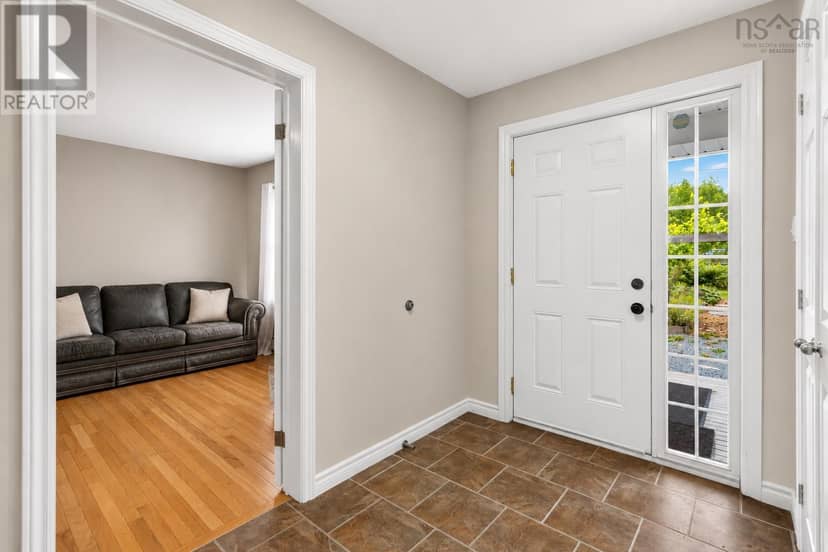 110 Gleneagles Drive — photo 4 of 38