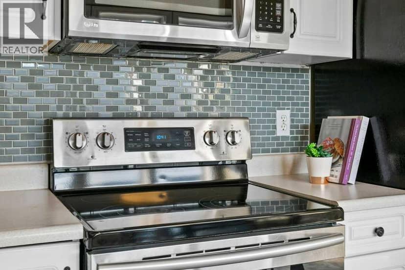 248 Regal Park NE — photo 18 of 40