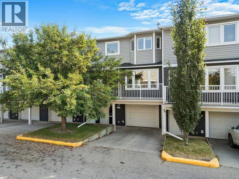 248 Regal Park NE, Calgary, photo 3