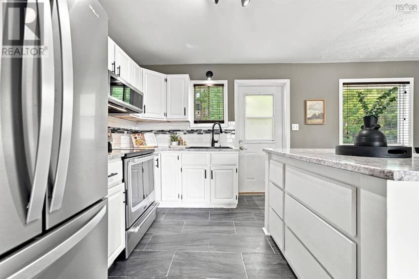 718 Caldwell Road — photo 14 of 36