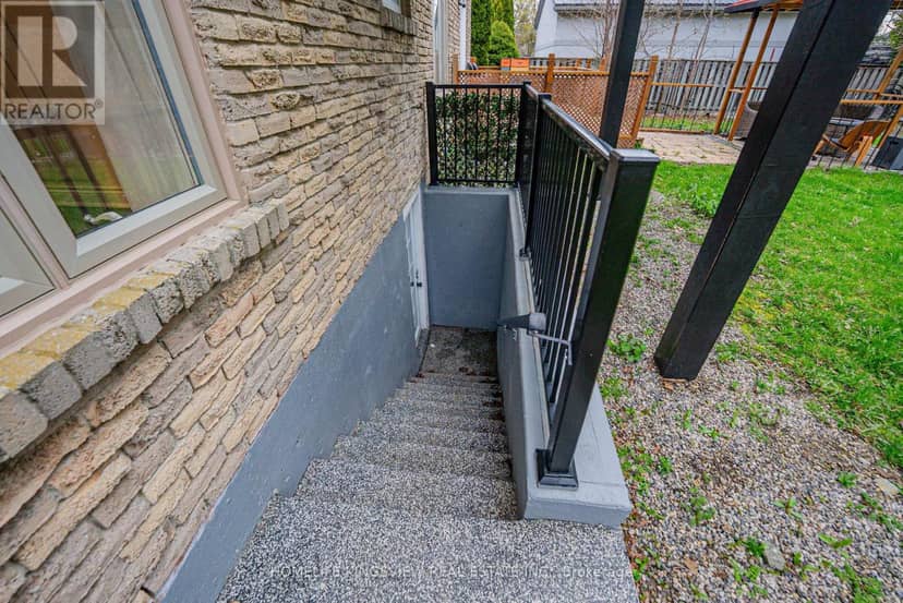 2147 Fifth Line W — photo 19 of 40