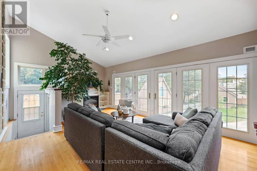 245 Bridge Street — photo 16 of 40