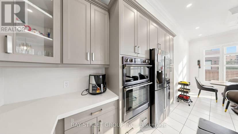 138 Zachary Crescent, Oakville, photo 7
