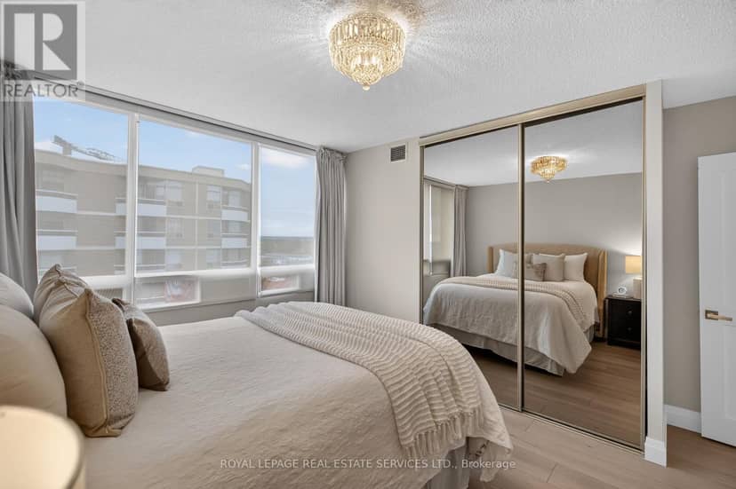 1001 - 2185 Marine Drive — photo 37 of 40