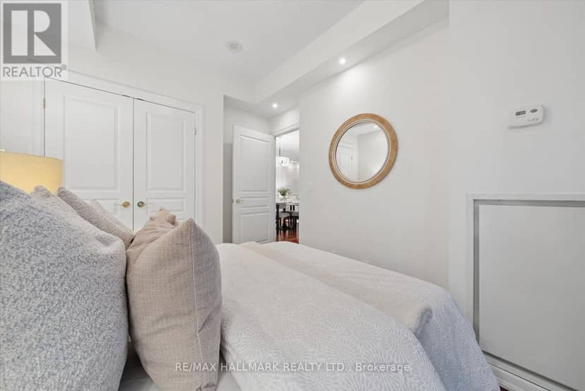 105 - 2087 Lake Shore Boulevard W — photo 19 of 40