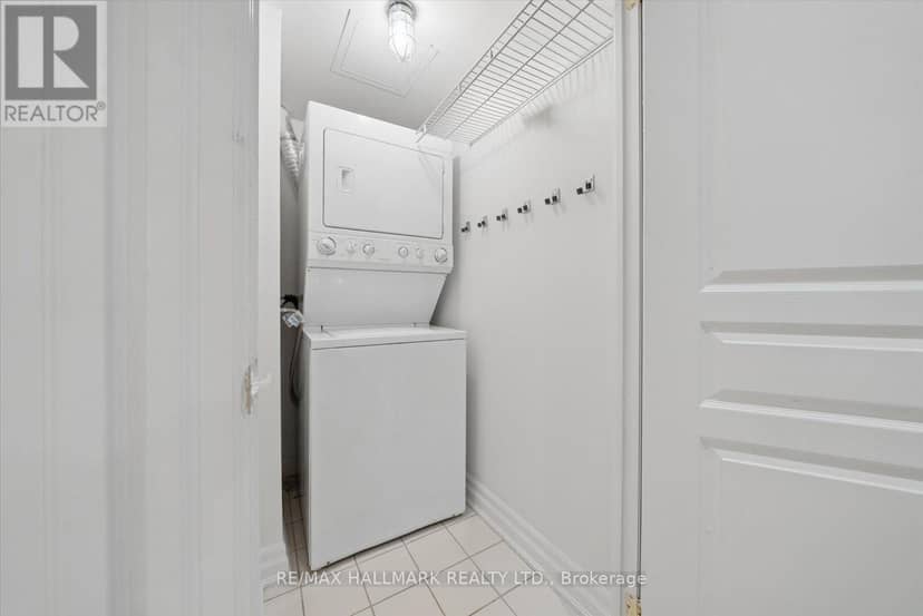 105 - 2087 Lake Shore Boulevard W — photo 24 of 40