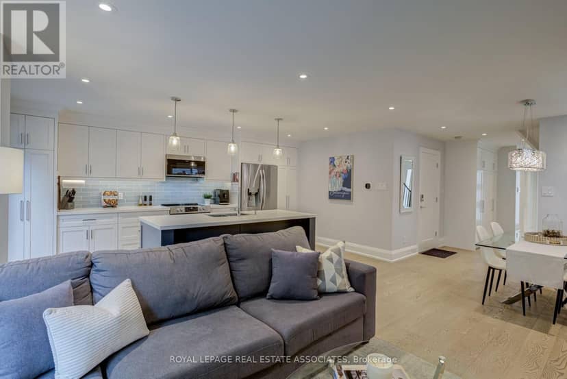 889 Sweetwater Crescent — photo 15 of 40