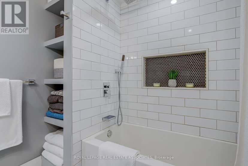 889 Sweetwater Crescent — photo 27 of 40