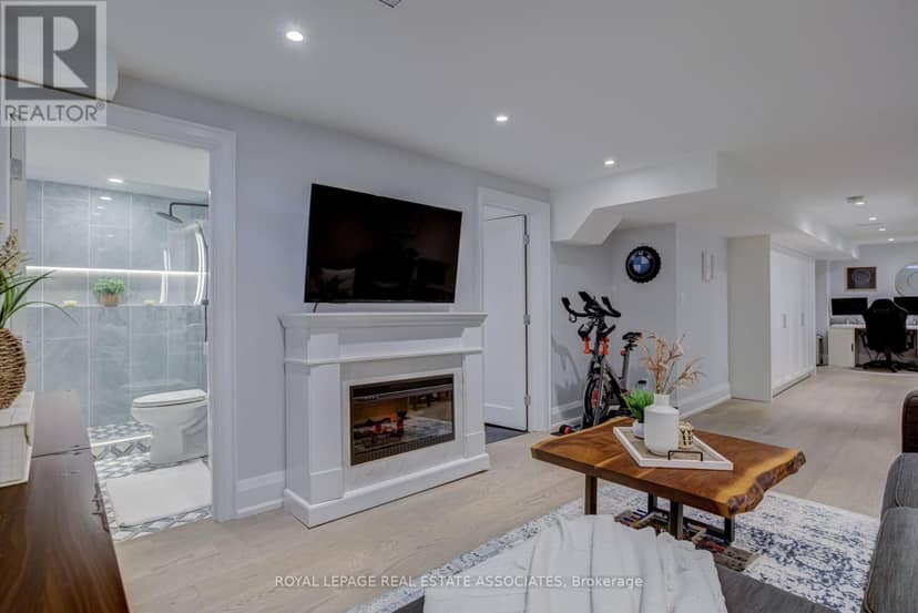 889 Sweetwater Crescent — photo 32 of 40