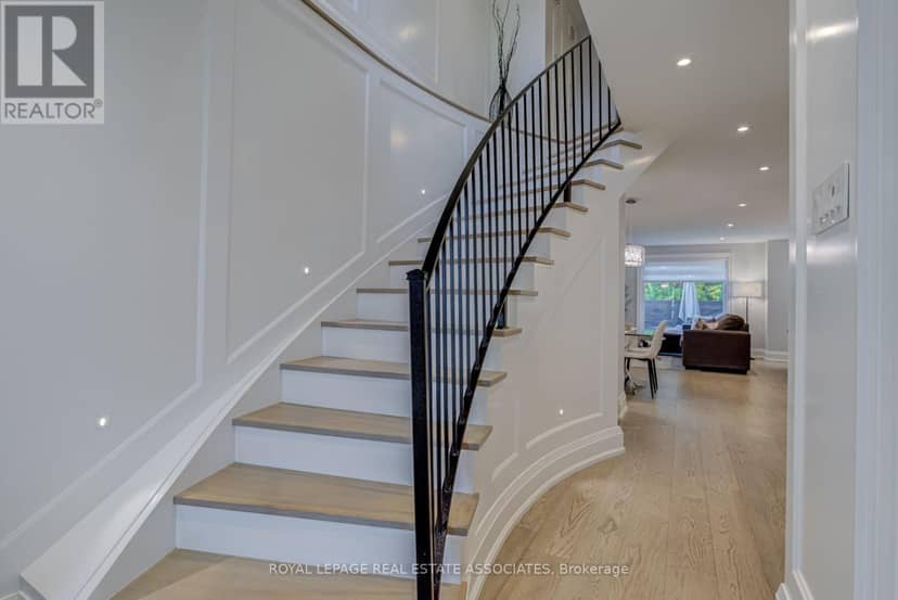889 Sweetwater Crescent, Mississauga, photo 5