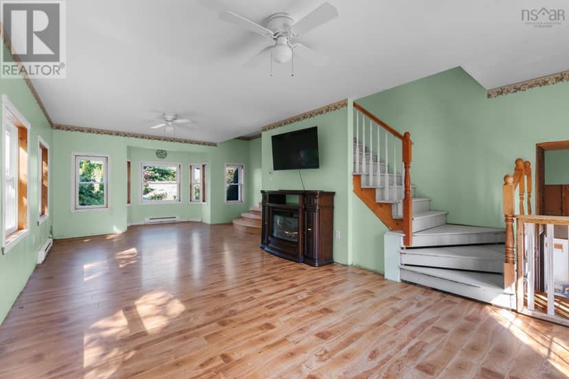 14 Gordon Stewart Drive — photo 10 of 36