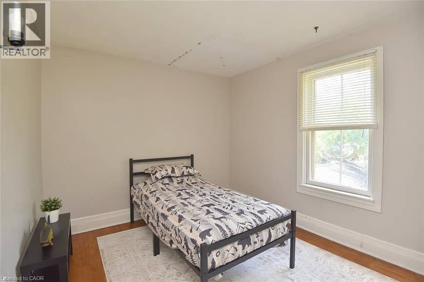 781 OAKDALE Avenue — photo 16 of 23