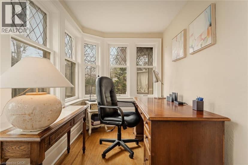 74 OAK KNOLL Drive — photo 10 of 40