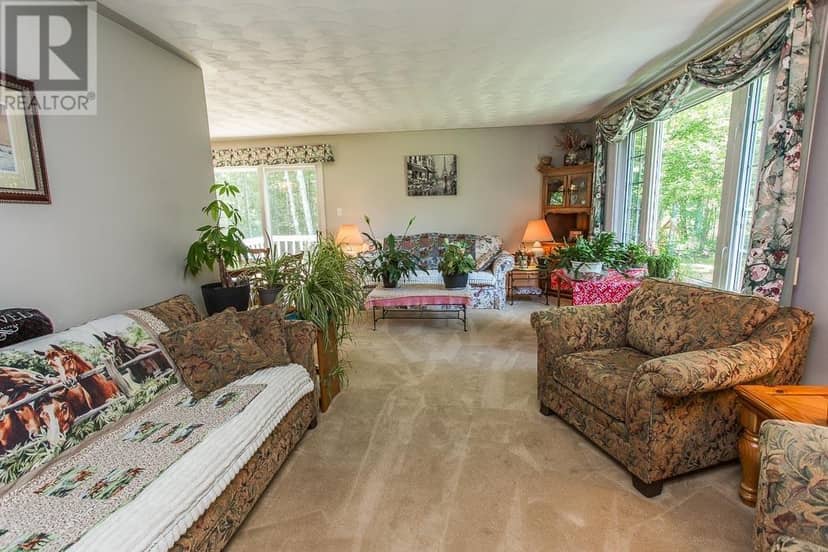 15358 Highway 17, Township of Huron Shores — photo 4 of 40