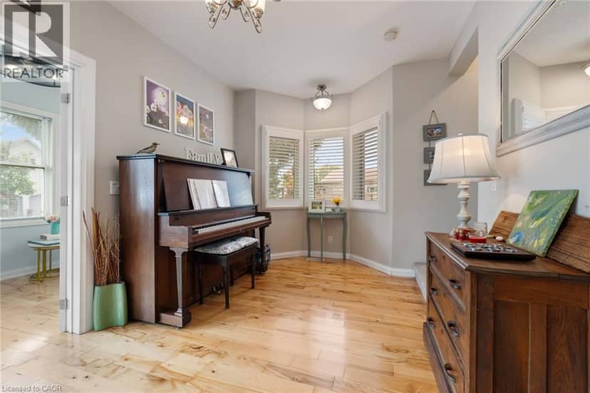 61 BROWN Street — photo 14 of 40