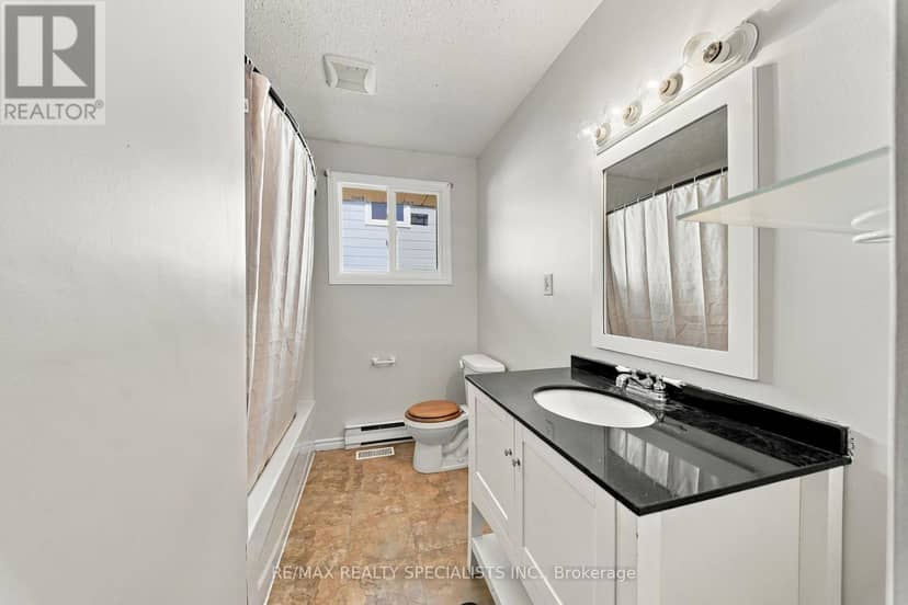 5 Van Alstine Drive — photo 16 of 40