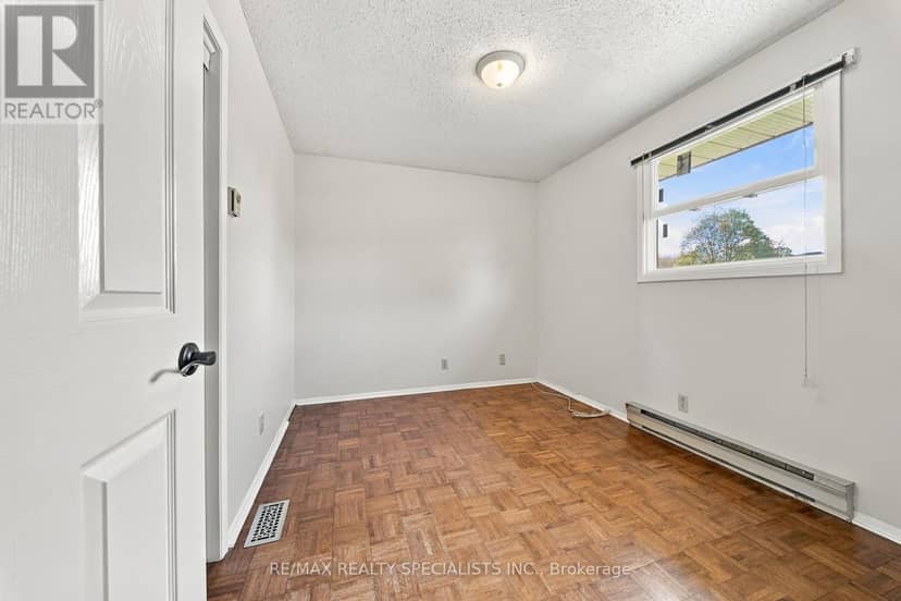 5 Van Alstine Drive — photo 22 of 40