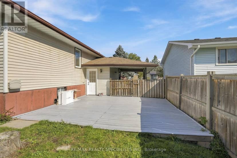 5 Van Alstine Drive — photo 34 of 40