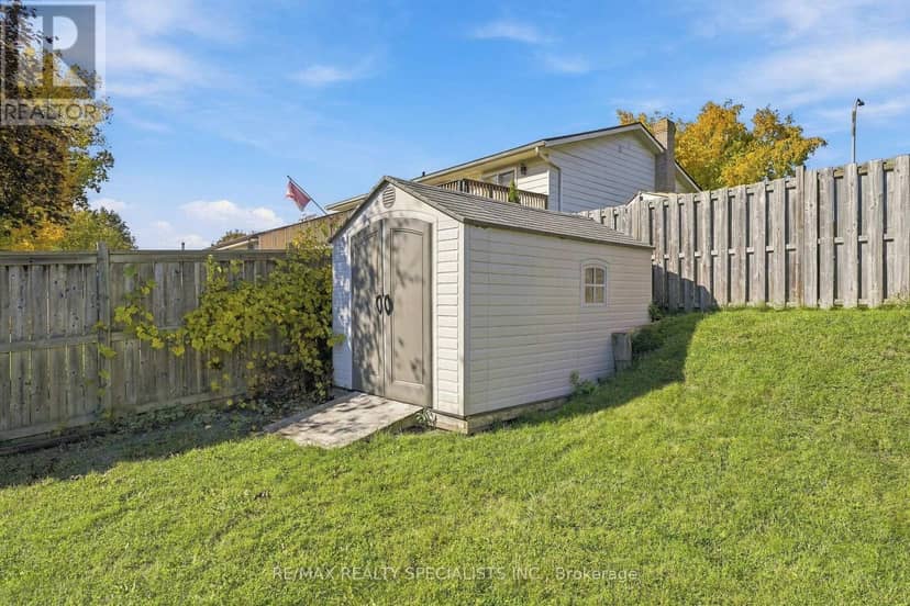 5 Van Alstine Drive — photo 35 of 40