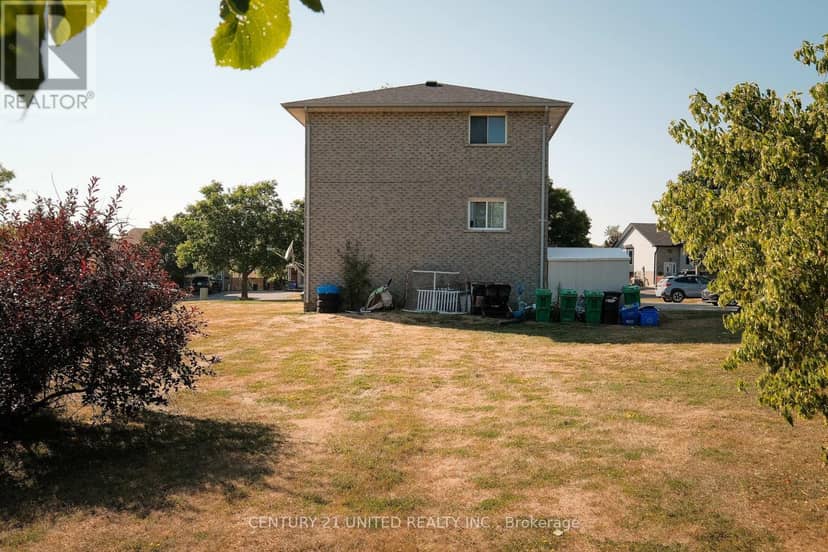 538 Crystal Drive — photo 5 of 18
