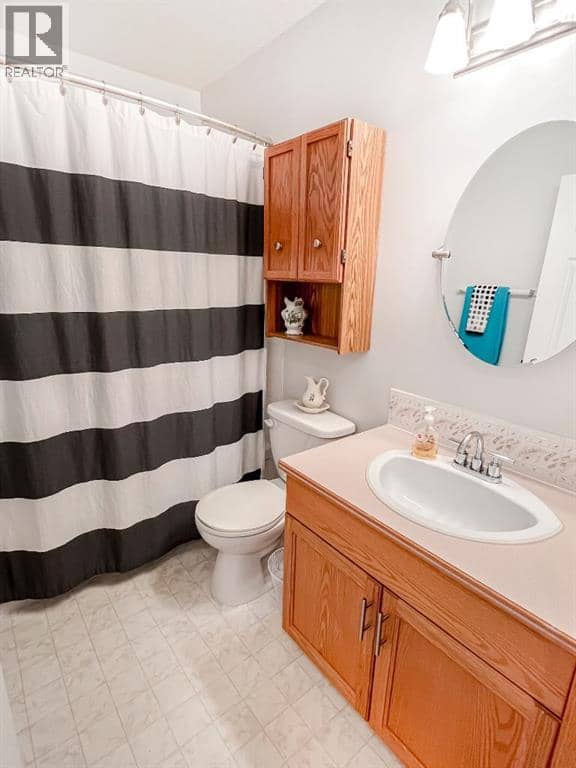 8932 105 Avenue — photo 17 of 26